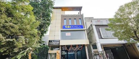 Fachada de la propiedad