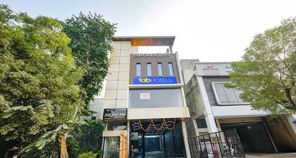 FabHotel Kavya Inn
