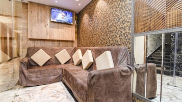 Coin salon dans le hall