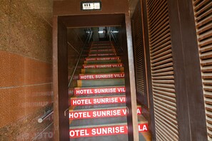 Entrée de l’hébergement