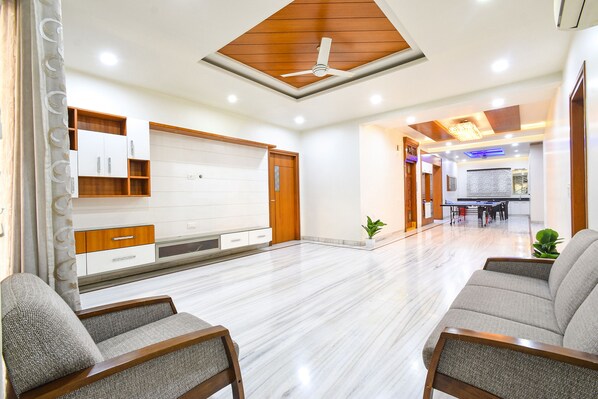 Khu tiếp khách ở sảnh