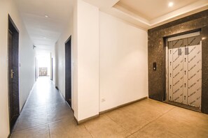 Lobby - Fabhotel Seven Seas (Pune)