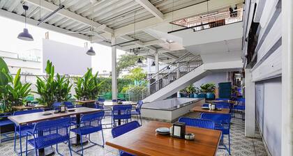 Fabhotel Prime The Waves