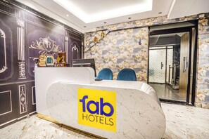 Reception - Fabhotel Noida Business Suites (Noida)