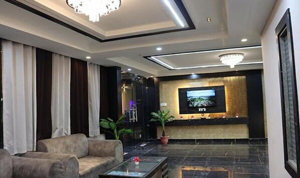 Lobby - Fabhotel Sky Heights (Haridwar)