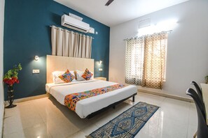 Egyptian cotton sheets, premium bedding, in-room safe, bed sheets - Fabhotel Welcome Inn I (Bhubaneshwar)