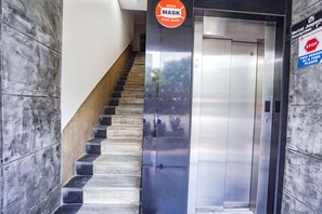 Elevator - Fabhotel Jagannath (Nagpur)