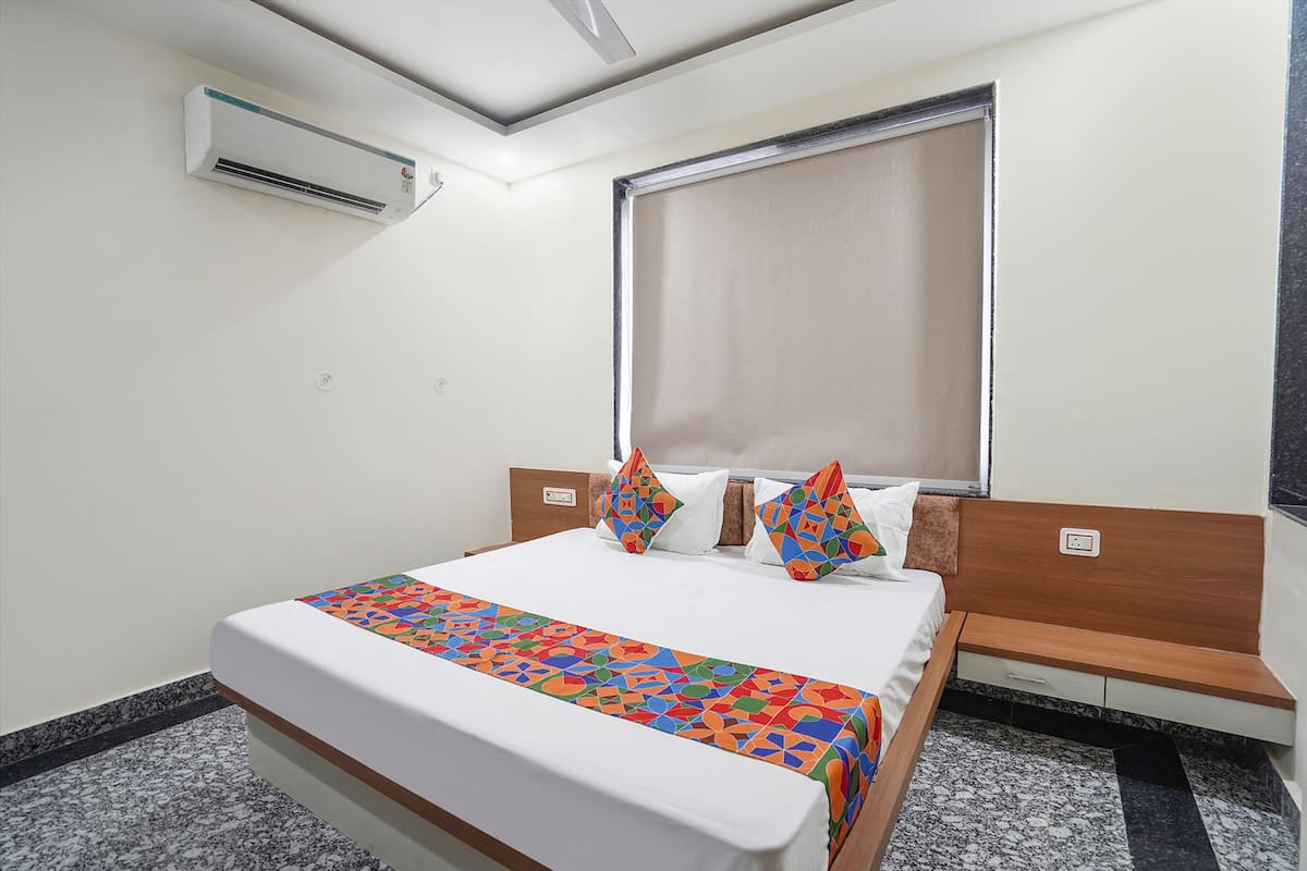 Deluxe Room | Egyptian cotton sheets, premium bedding, in-room safe, free WiFi