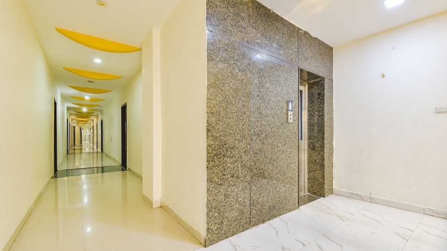 Fabexpress Shri Shyam Palace