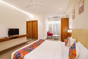 Egyptian cotton sheets, premium bedding, in-room safe, free WiFi - Fabhotel Prime Trubell (Anekal)