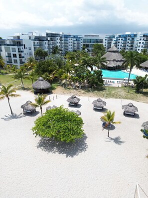 Exterior - Cozy 2-bedroom apartment in charming Playa Blanca with AC, WiFi (Río Hato, Antón District)