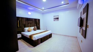 1 chambre, fer et planche à repasser, Wi-Fi, literie fournie