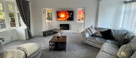 Télévision, cheminée