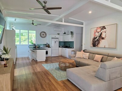 Alena Star Villa - Luxury, Position, A/C and Pool