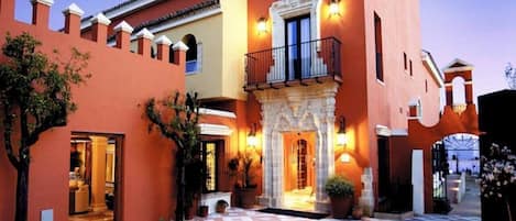 Exterior