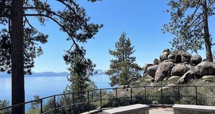 3-bedroom resort in gorgeous South Lake Tahoe with WiFi, fitness rm jacuzzi