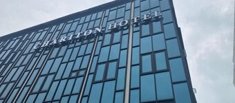 Chariton Hotel Skudai Kiri