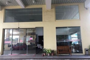 Unclassified image, 5 of 22, button - TD Mutiara Hotel (Semporna)
