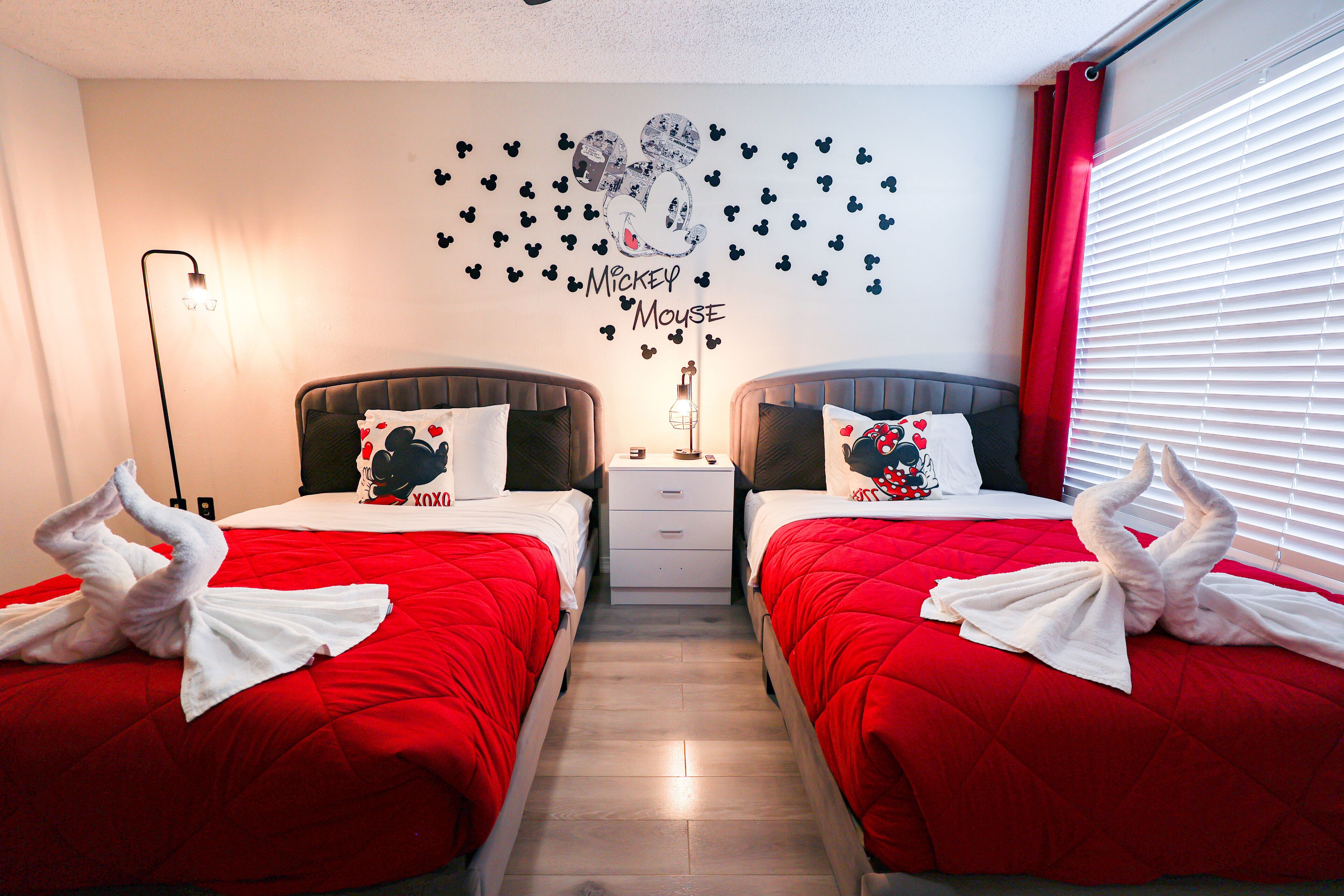 1 slaapkamer, een kluis op de kamer, een strijkplank/strijkijzer