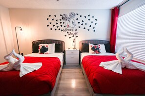 1 slaapkamer, een kluis op de kamer, een strijkplank/strijkijzer