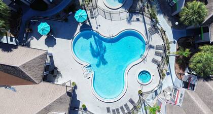 Disney Universal Family Villa Resort with Elevator, Pool and many amenities!