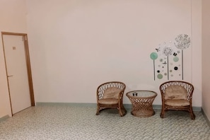 Luokittelematon kuva, 5 kautta 8, painike