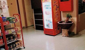 Gift shop - Marina Hotel Kemaman (Chukai)