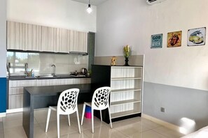 Fer et planche à repasser