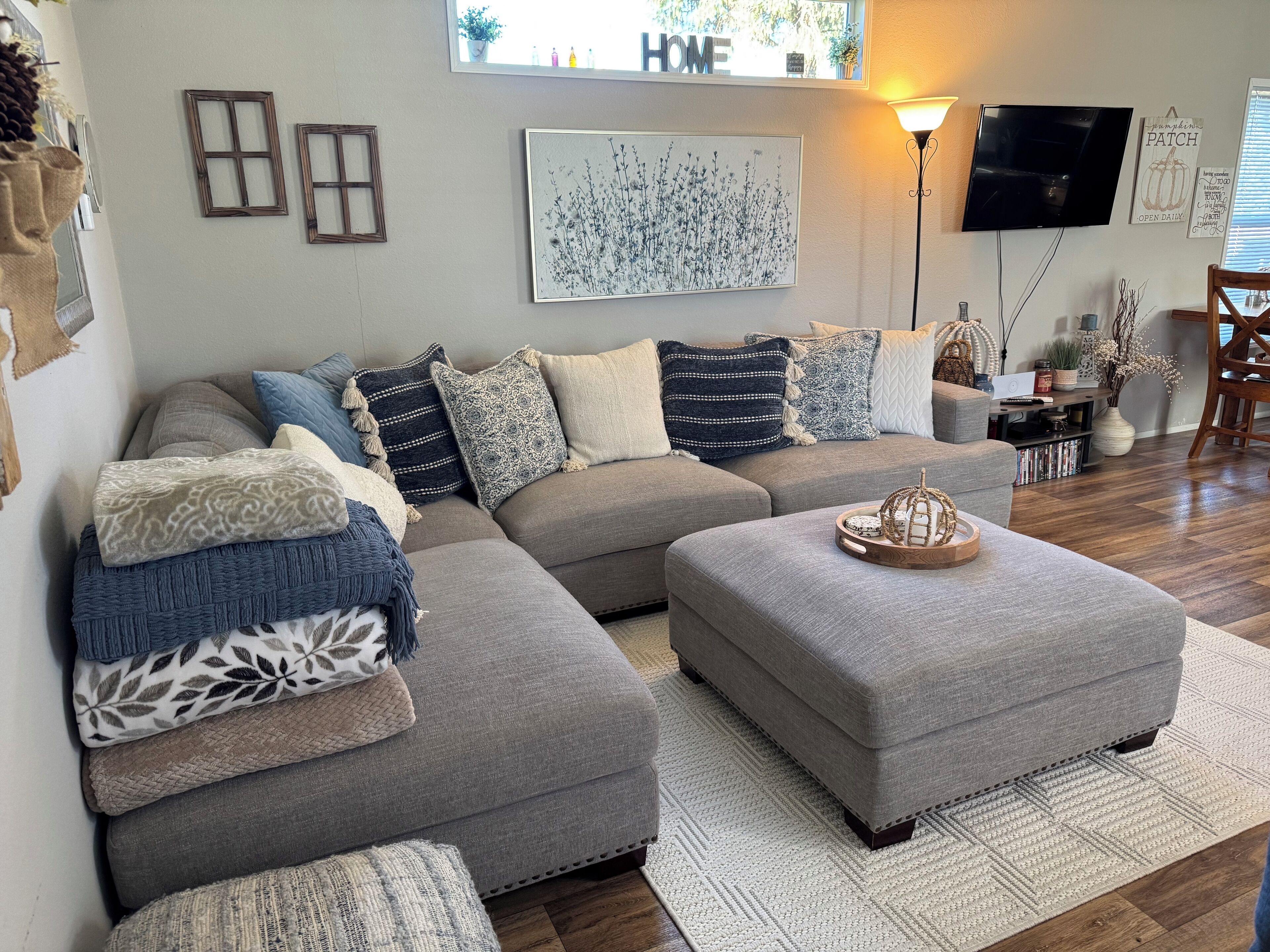 Smart-TV, DVD-spiller og filmbibliotek