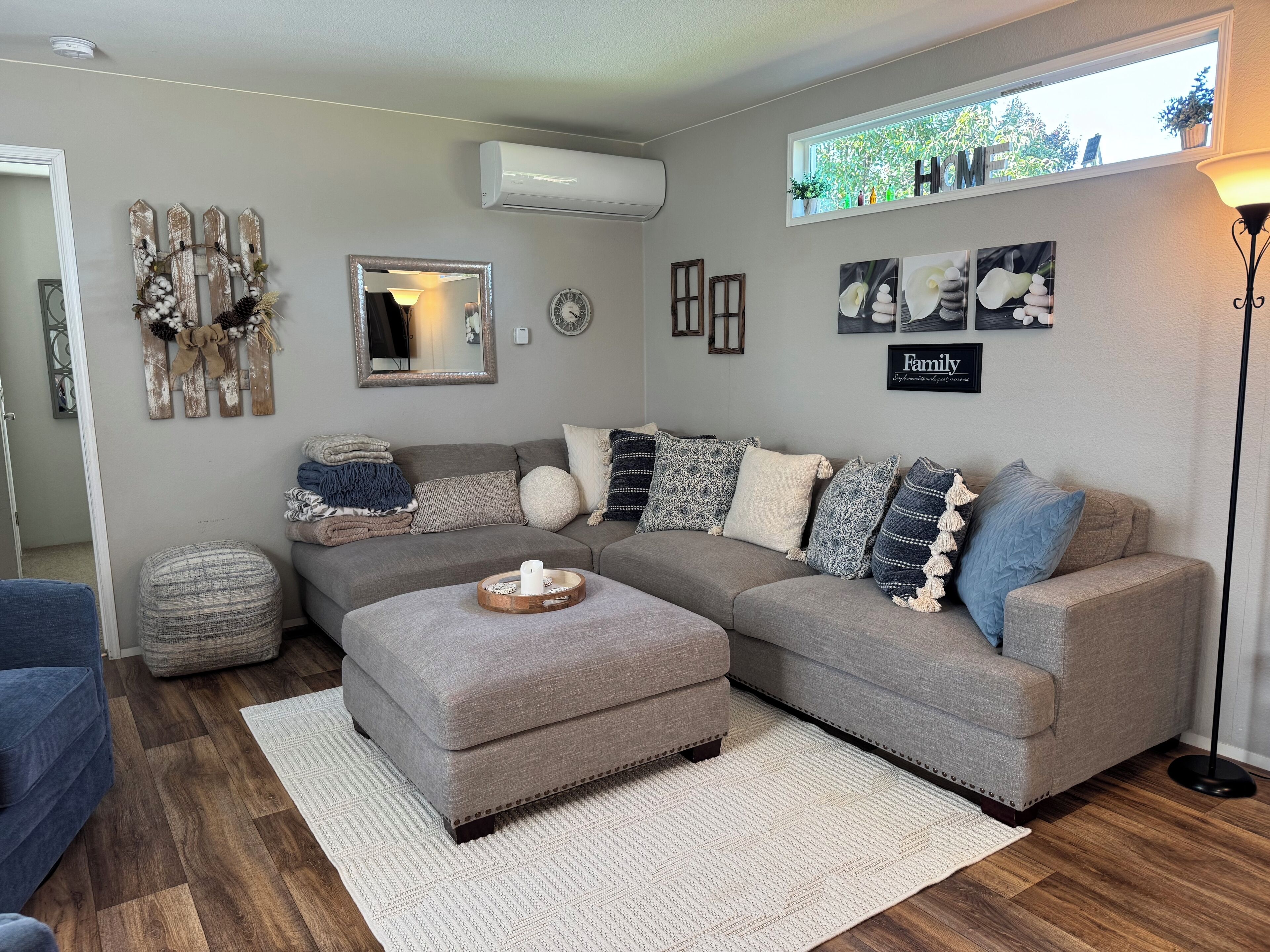 Smart-TV, DVD-spiller og filmbibliotek