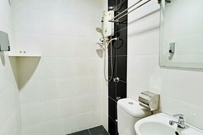 Bathroom - Charisma Hotel (Kuala Kuantan)