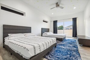 3 chambres, fer et planche à repasser, Wi-Fi, draps fournis