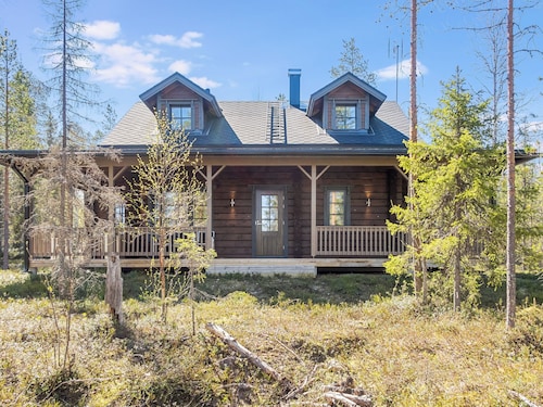 Kiehtäjän lahti by Interhome