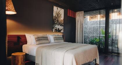 WOOD HOTEL & SPA