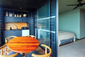 Suite Junior Savane | In-room safe, blackout drapes, free WiFi