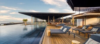 WOOD HOTEL & SPA