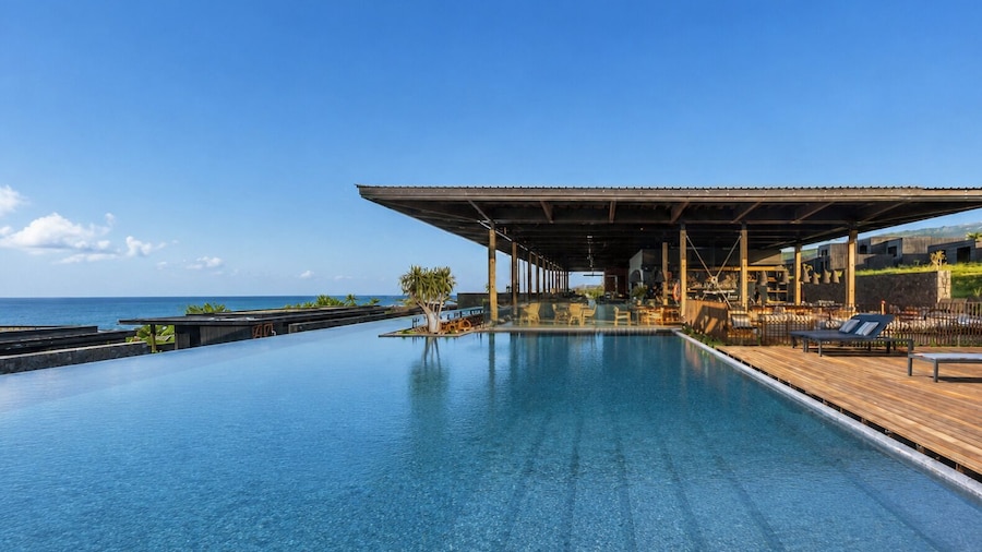 WOOD HOTEL & SPA