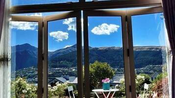 Quang cảnh nhìn từ nơi lưu trú