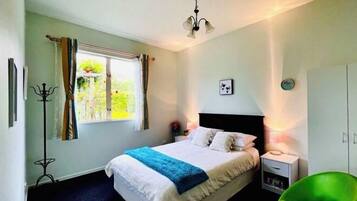 تجهيزات عازلة للصوت