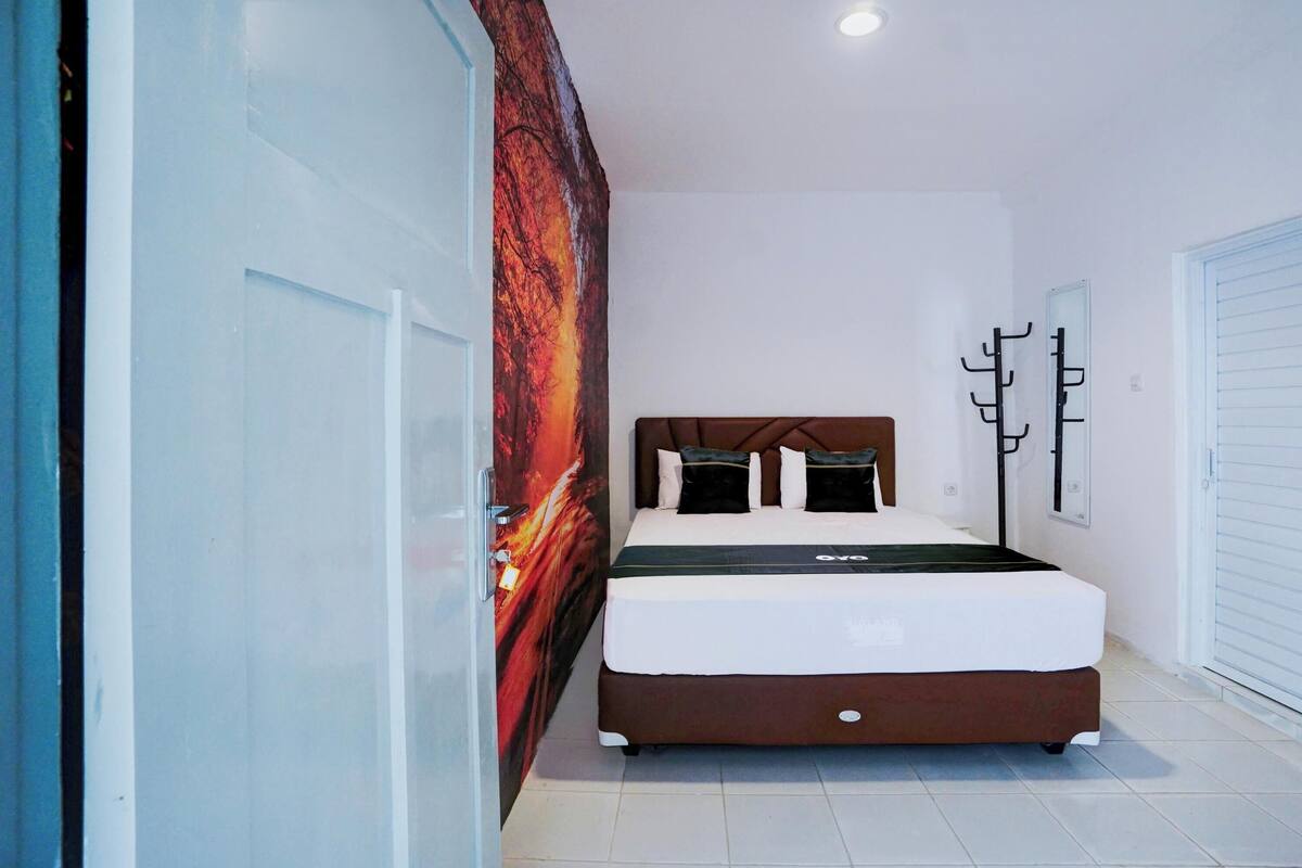 Premium bedding, free WiFi, bed sheets