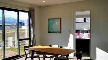 Soundproofing, cribs/infant beds