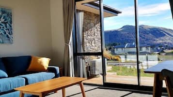 Soundproofing, cots/infant beds