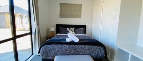 Soundproofing, cribs/infant beds