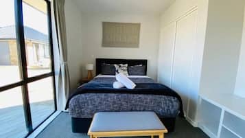 Soundproofing, cots/infant beds