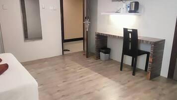 BĂŒgeleisen/BĂŒgelbrett