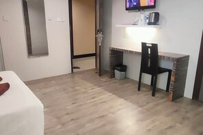 Een strijkplank/strijkijzer