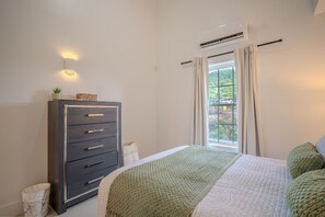 4 bedrooms, in-room safe, iron/ironing board, free WiFi