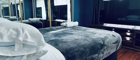 4 chambres, fer et planche à repasser, Wi-Fi, draps fournis