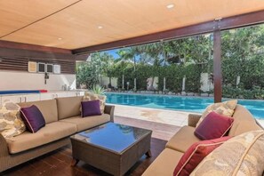 Unclassified image, 3 of 12, button - Bale Luxury Resort - Holiday Management (Kingscliff)