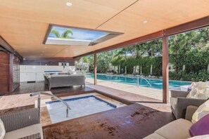 Unclassified image, 5 of 12, button - Bale Luxury Resort - Holiday Management (Kingscliff)